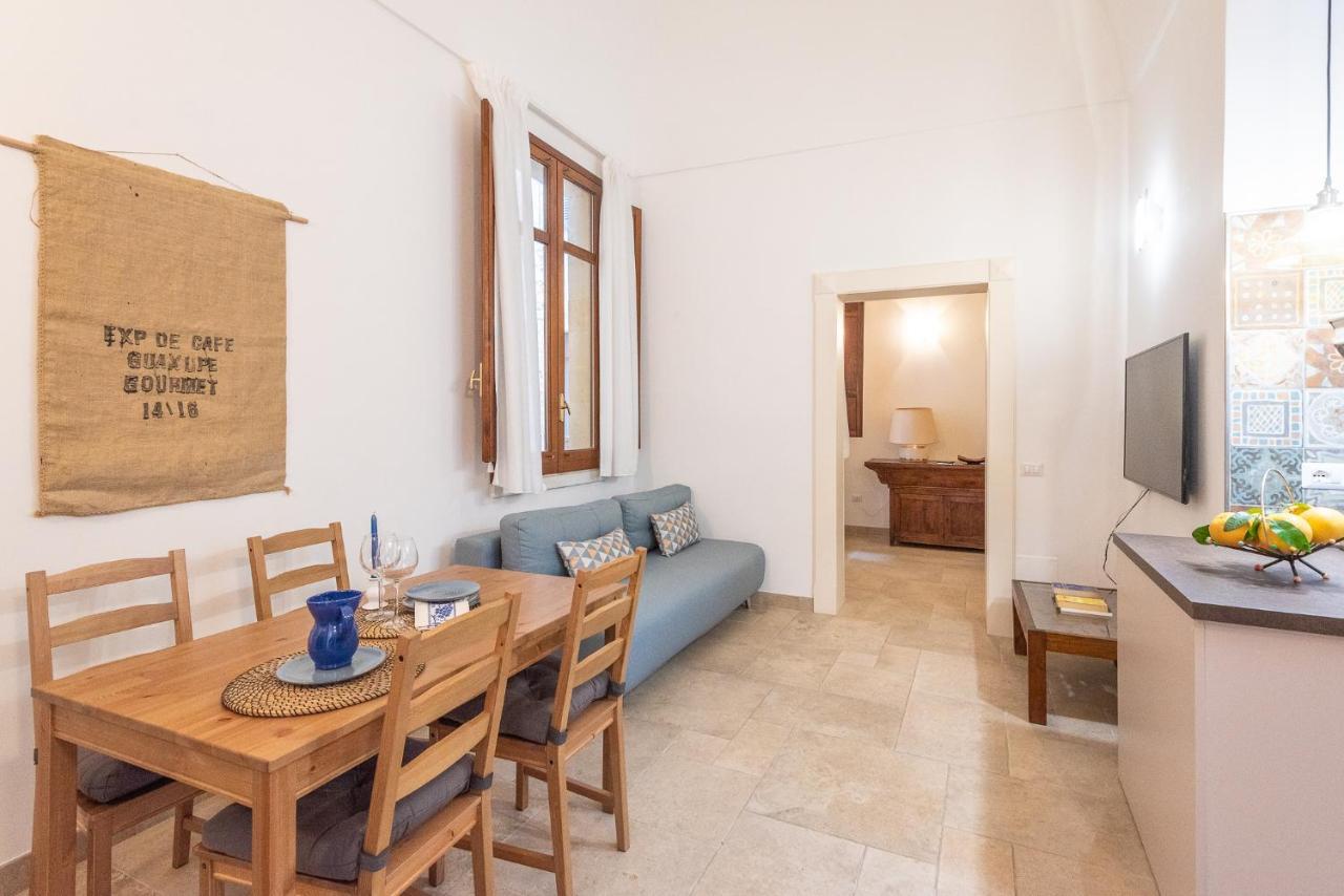 Rubichi 6 - Old Town Apartment Sit Lecce Exterior photo